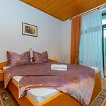 Vacattio 2 *